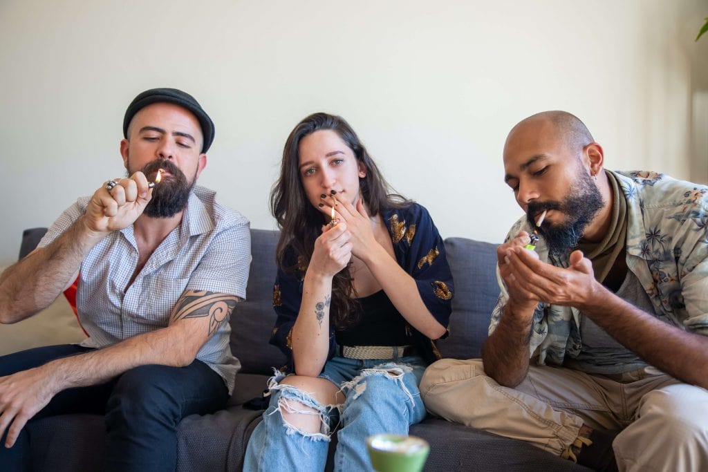 cuánto cuesta hacer una asociación cannábica