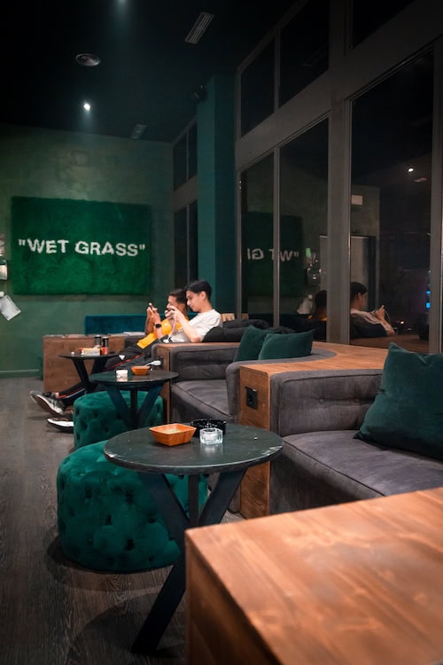 hollyweed barcelona uno de los mejores clubes de cannabis de Barcelona